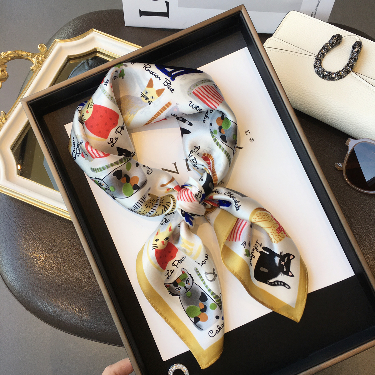 Luxury Brand 2023 Silk Square  - Silk Tie Striped reseña y precio
